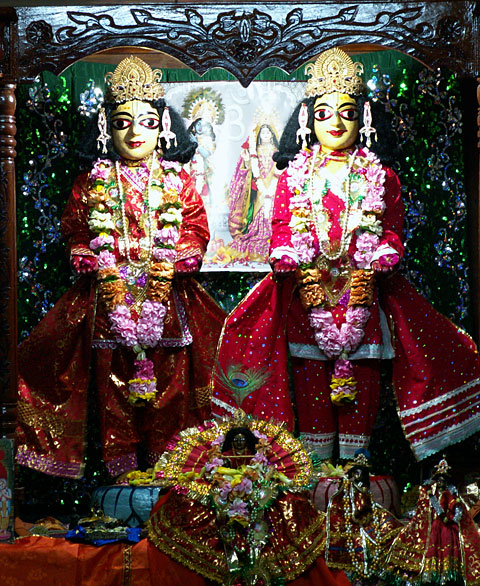 Nitai-Gaura at Radha-kunda