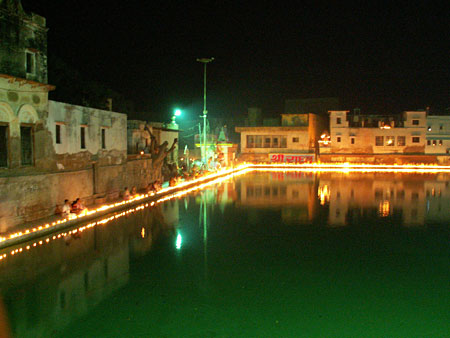 Radha-kunda on Dipavali